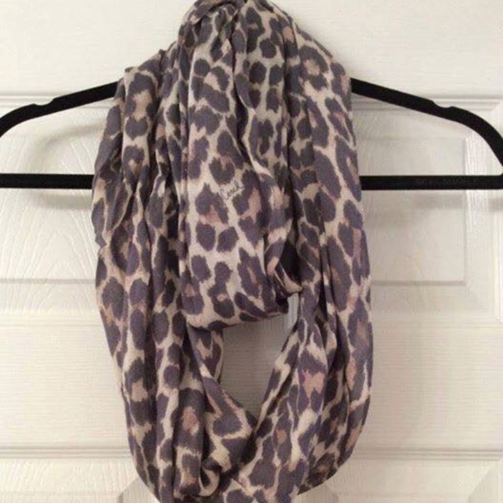 *Authentic* COACH Leopard Print Infinity Scarf NWT